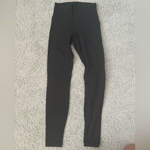 Lightly worn black wunder under lululemon leggings